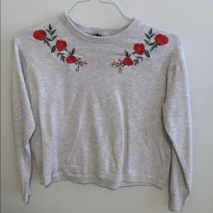 medium rose detail crew neck